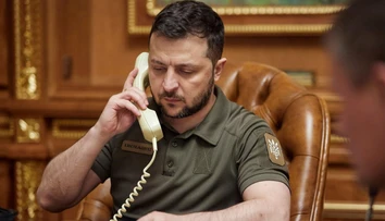 Prvý priamy kontakt štátnikov: Zelenskyj a Si Ťin-pching si konečne zatelefonovali