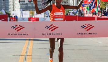 Svetový rekord v maratóne vylepšila o takmer dve minúty. Keňanka venovala veľké víťazstvo krajanovi