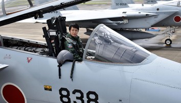 Japonsko má prvú pilotku bojových stíhačiek. Asi vás neprekvapí, čo ju inšpirovalo