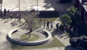 Trump po masakre na strednej škole navštívi Floridu