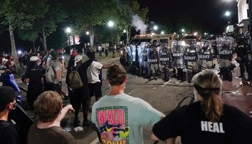 Do Wisconsinu povolali Národnú gardu, policajti tu postrelili Afroameričana