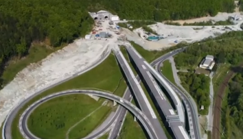 Výstavba tunela Višňové ide podľa plánu. Prvé autá by ním mohli prejsť o dva roky