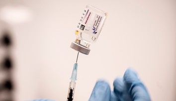 Krvné zrazeniny by mali byť vedené ako zriedkavé vedľajšie účinky AstraZenecy, uviedla EMA