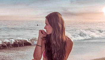 Česká misska spôsobila na pláži rozruch. Videli ste jej bruško?