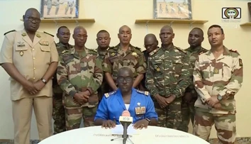 Vojenský prevrat v Nigeri. Zadržaný prezident Bazoum vyhlásil, že bude brániť demokraciu