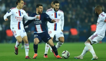 VIDEO: V Parku Princov hodoval Lyon. Hviezdy PSG pochoval 20-ročný Barcola