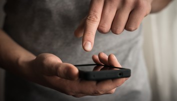 Budúci rok začnú platiť nové predpisy pre smartfóny. Pozrite sa, čo sa zmení