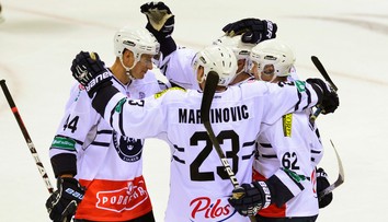 Niekdajší tím KHL je vo svojej lige fackovací panák, Slovan má oproti nemu úspešnú sezónu