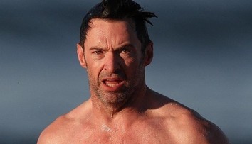 Po sexy tele ani stopy. Hugh Jackman sa pre rolu zmenil na nepoznanie