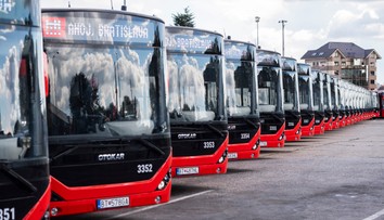 V Bratislave budú od februára všetky zastávky autobusov a trolejbusov MHD na znamenie. Dôvodom je energokríza