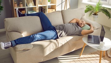 Aj vylihovanie je pre srdce lepšie než sedenie. Odborníci odporúčajú denne zapojiť jednoduché aktivity