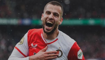 VIDEO: Päť gólov, dve zahodené penalty a víťazný pas Hancka. Slovák drámu v Lige majstrov premenil na tri body