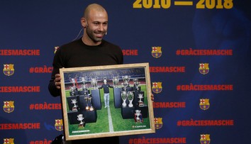 Mascherano sa po ôsmich rokoch rozlúčil s Barcelonou