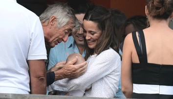 Prvé foto: Pippa Middleton ukázala rozkošného synčeka Arthura