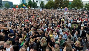 Na koncert proti pravicovému extrémizmu v Chemnitzi prišlo najmenej 65-tisíc ľudí
