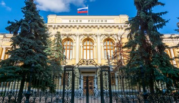 Voľný pád rubľa pokračuje. Ruská centrálna banka pristúpila k radikálnemu kroku