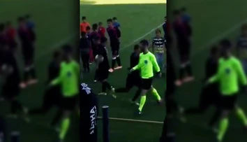 VIDEO: Neuveriteľná brutalita na východe Slovenska. Iba 15-ročný tínedžer päsťou napadol rozhodcu
