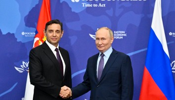 Podpredseda srbskej vlády sa stretol s Putinom. Sľúbil mu, že nikdy nevstúpia do NATO