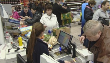 Mzdy na Slovensku stále rastú, aj tak veľa ľudí odchádza