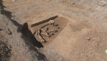 V centre Nitry objavili hrob starý tisícky rokov. Podľa archeológov ho v minulosti niekto vykradol