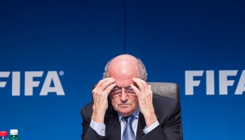 Bývalý prezident FIFA Sepp Blatter dostal za finančné priestupky ďalší trest