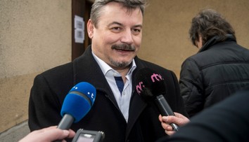 Berényi odstúpil z funkcie predsedu SMK, stranu nateraz vedie Szigeti