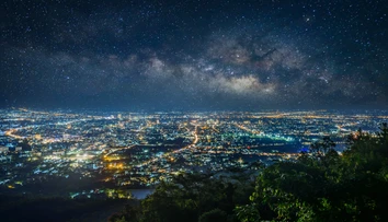 FOTO: Ako by vyzerali nočné panorámy svetových metropol bez svetelného smogu