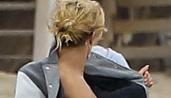 To sú ukážkové prsia! Rita Ora ich vystavila na pláži