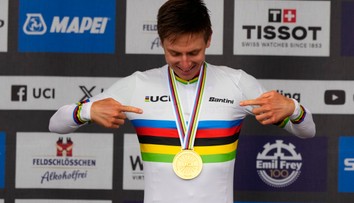 Cyklistika má nového kráľa. Pogačar sa postaral o famózny únik a získal titul majstra sveta