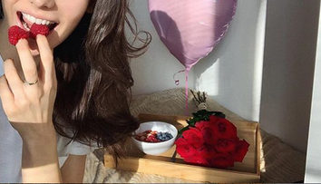 Markizáčka po boku sexy hokejistu. Tvoria krásny pár