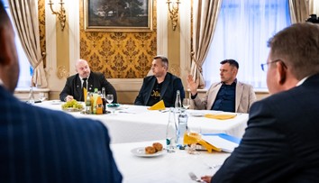 Huliak nechápe, prečo ho Danko nezobral na koaličnú radu, chce hovoriť s premiérom