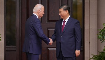 Biden a Si Ťin-pching sa po roku stretli. Chcú stabilizovať vzťahy