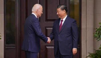 Biden a Si Ťin-pching sa po roku stretli. Chcú stabilizovať vzťahy