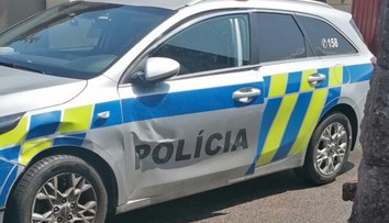 Muž so zákazom šoférovania sa v Holíči pokúsil preraziť policajnú zátarasu. Dopadlo to veľmi zle