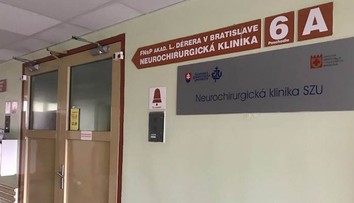 Neurochirurgovia J. a A. Šteňovci odmietajú, že by v prípade chlapca pochybili