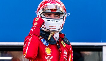 Monako prinieslo triumf domáceho jazdca, ktorý neskrýval emócie. Ferrari malo na pódiu oboch jazdcov