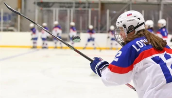 Slovenky na MS18 držali krok s USA dve tretiny, Lopušanová nebodovala. Američanky si pripísali presvedčivú výhru