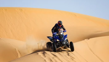 Rely Dakar: Svitko s Vargom obhájili svoje pozície. V ich kategóriách dominujú jazdci spoza veľkej mláky