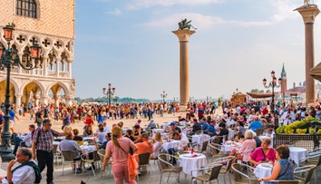 Zavedenie poplatku sa im vyplatilo. Benátky zarobili dva milióny eur a kanály sú menej preplnené