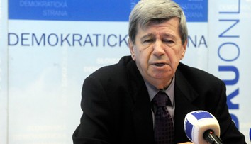 Eduard Kukan vystúpil z SDKÚ-DS
