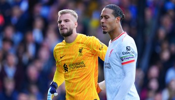 Za Liverpool nečakane debutoval český gólman, tím potvrdil vedúcu pozíciu. Arsenal a City však nezaostali