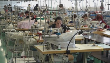 Ženy zo Zornice vo veľkom šijú rúška. Pomáhajú aj tie, čo nikdy predtým nešili