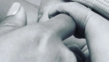 Dieťa číslo 2! Herečka a speváčka priviedla na svet synčeka