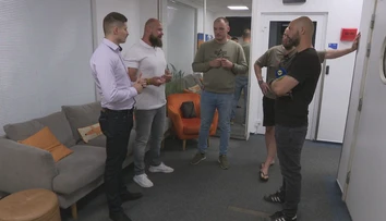 Vraj ich núti, aby väzňom robili zle. Takmer 30 zamestnancov sa v Dubnici nad Váhom sťažuje na šéfa