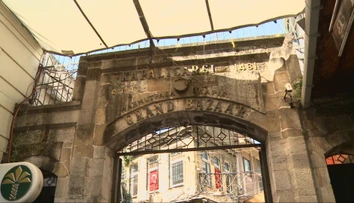 Grand Bazár v Istanbule: Srdce tržnice a jazykový raj