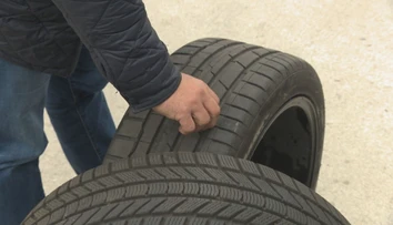 Celoročné pneumatiky môžu pomôcť ušetriť peniaze. Nie sú však vhodné pre každého