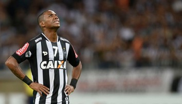 Niekdajšia brazílska superhviezda spoznala trest. Robinho dostal za sexuálny útok deväť rokov väzenia