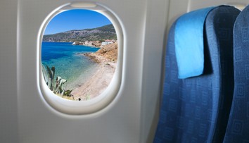 V lietadle postojačky. Nové sedačky, ktoré šetria miesto, predstavila talianska firma