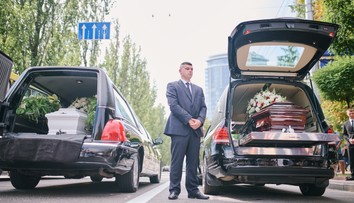 Kuriozita z Poľska: Z pohrebného auta vypadlo telo mŕtvej ženy