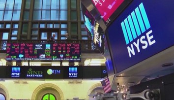 Druhý aj tretí pilier, investičné sporenie či podielové fondy. Všade tam hodnota účtov prudko klesla